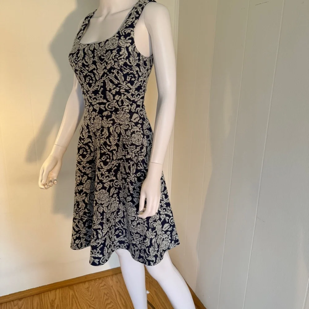 Brixton Ivy Medium NWT Scoop Neck Sleeveless Dress Textured Pattern Navy/Grey - Picture 2 of 7